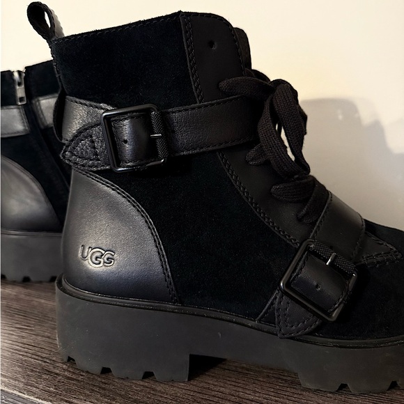 NEW UGG ZORRAH CALF HAIR BLACK BOOT Size: 11 - Picture 2 of 9